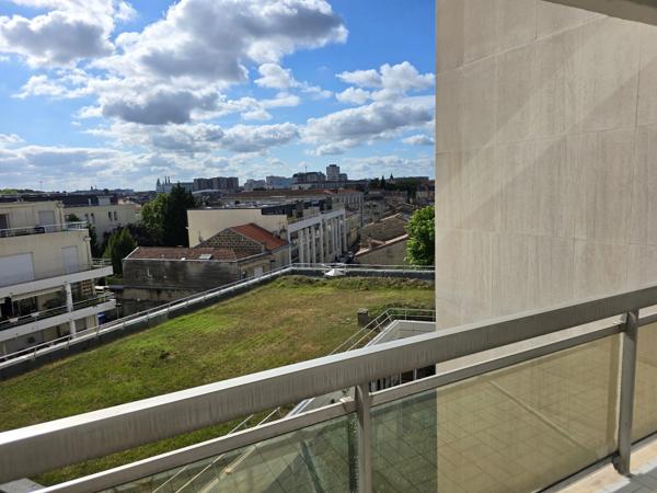 Bel Appartement à vendre 4 pièces(quarier CROIX BLANCHE) BORDEAUX (33)