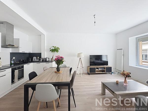 Appartement lumineux de 2 chambres - 55m² et cave - Hennebont centre.