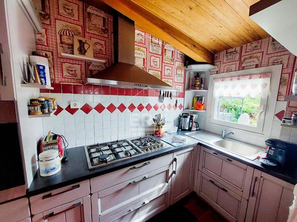 CHARME ET AUTHENTICITE EN PLEIN CENTRE VILLAGE DE MORNAC SUR SEUDRE