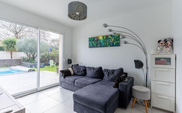 Maison à vendre    6 pièces •  Le Teich