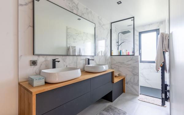 Maison à vendre    6 pièces •  Le Teich