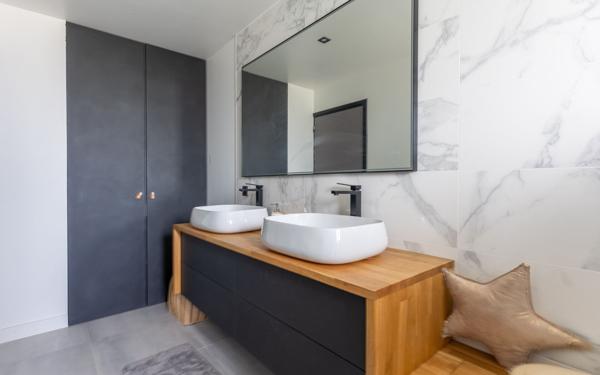 Maison à vendre    6 pièces •  Le Teich