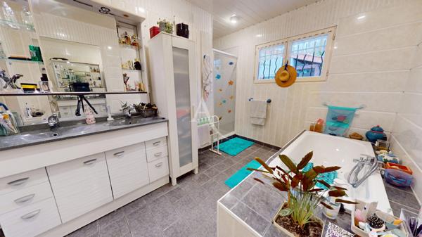 CLICHY-SOUS-BOIS, maison familiale de 120m2