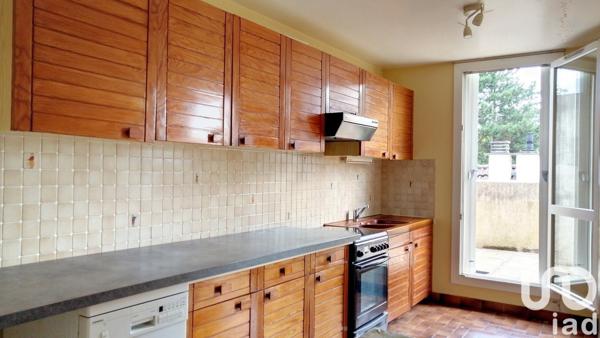 Appartement 3 pièces de 71 m² à Roissy-en-Brie (77680)