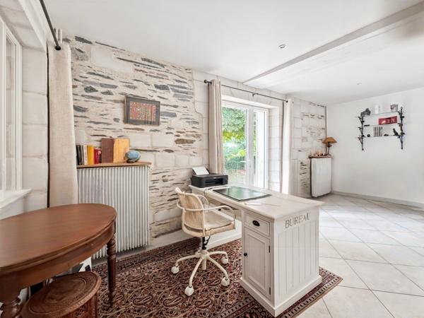 PROPRIÉTÉ DE CARACTÈRE EN BORD DE LOIRE – 210 m² – 2470 m² DE TERRAIN – LES PONTS-DE-CÉ