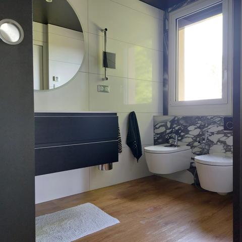 Maison à vendre 13 pièces MONTAUBAN (82), salle de reception, parking, bureaux, cave, dépendances,  parc de 8000m2, 2 entrées indépendantes