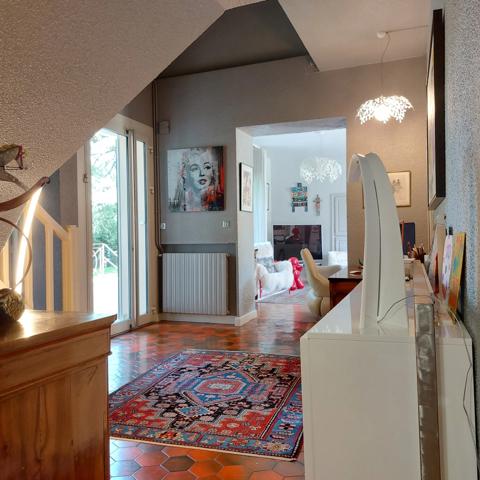 Maison à vendre 13 pièces MONTAUBAN (82), salle de reception, parking, bureaux, cave, dépendances,  parc de 8000m2, 2 entrées indépendantes