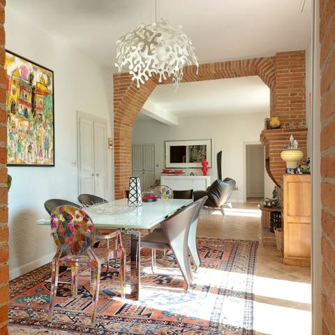 Maison à vendre 13 pièces MONTAUBAN (82), salle de reception, parking, bureaux, cave, dépendances,  parc de 8000m2, 2 entrées indépendantes