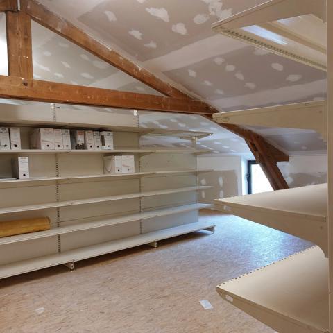 Maison à vendre 13 pièces MONTAUBAN (82), salle de reception, parking, bureaux, cave, dépendances,  parc de 8000m2, 2 entrées indépendantes