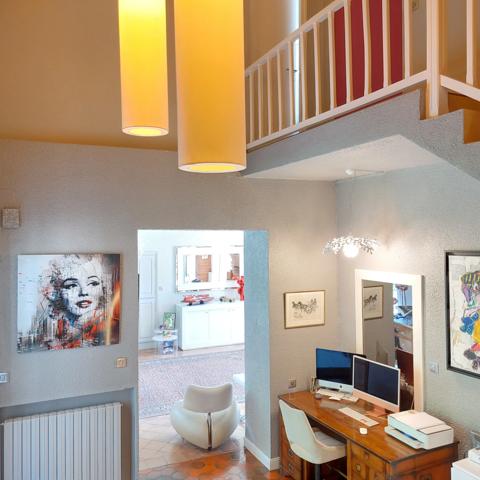 Maison à vendre 13 pièces MONTAUBAN (82), salle de reception, parking, bureaux, cave, dépendances,  parc de 8000m2, 2 entrées indépendantes