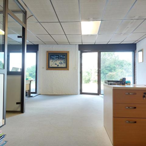 Maison à vendre 13 pièces MONTAUBAN (82), salle de reception, parking, bureaux, cave, dépendances,  parc de 8000m2, 2 entrées indépendantes
