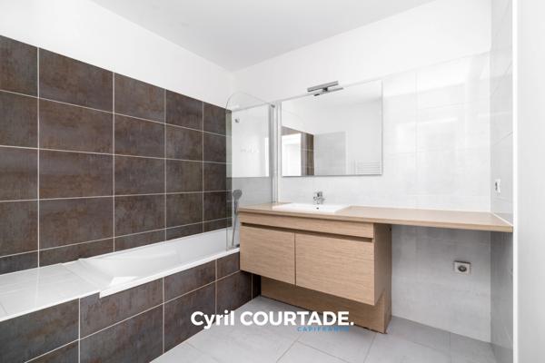 Lattes, Dpt Hérault (34), Appartement de standing de 66 m² - Terrasse de 12 m²