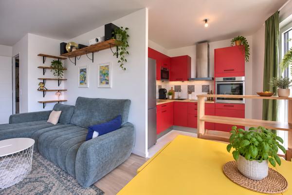 Lumineux 5 pièces avec terrasse, balcon et parking