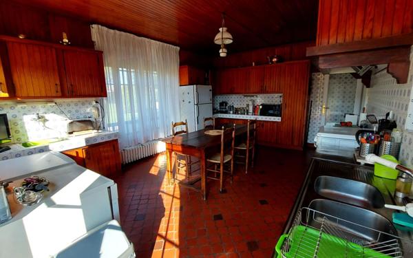 Maison à vendre    8 pièces •  Bénesse-Maremne