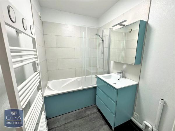 Appartement à louer 3 pièces 62.36m² Lille (59000)