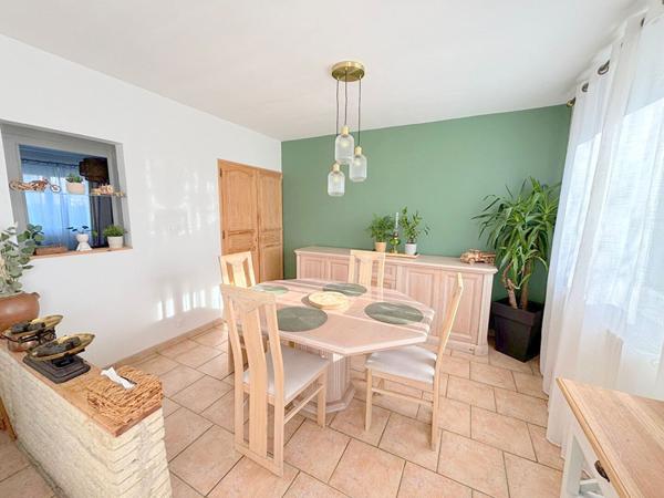 A VENDRE - Maison 102 m² Centre-ville de CHAUMONT EN VEXIN - 3 chambres - 400 m² de terrain - garage