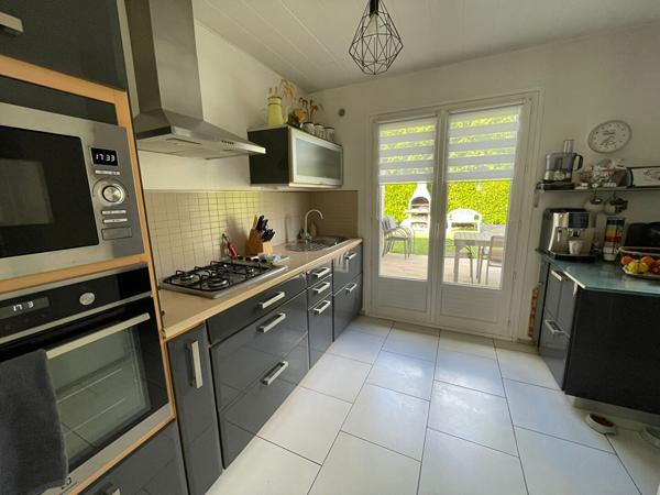 A VENDRE - Maison 102 m² Centre-ville de CHAUMONT EN VEXIN - 3 chambres - 400 m² de terrain - garage