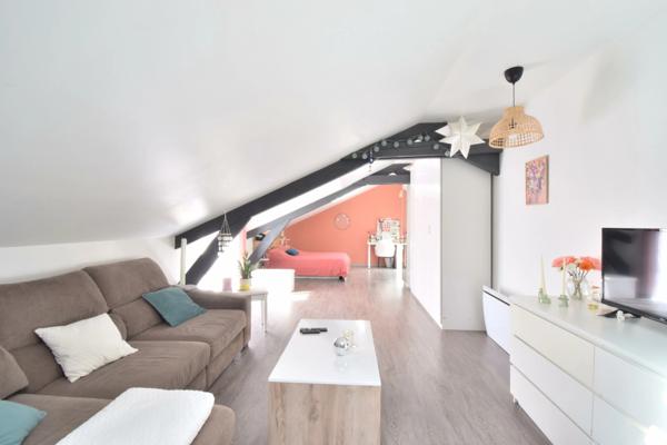 MAISON FAMILIALE 186 m² – 5 CHAMBRES – PISCINE – DPE B – TERRAIN 2 600 m² – LAIMONT