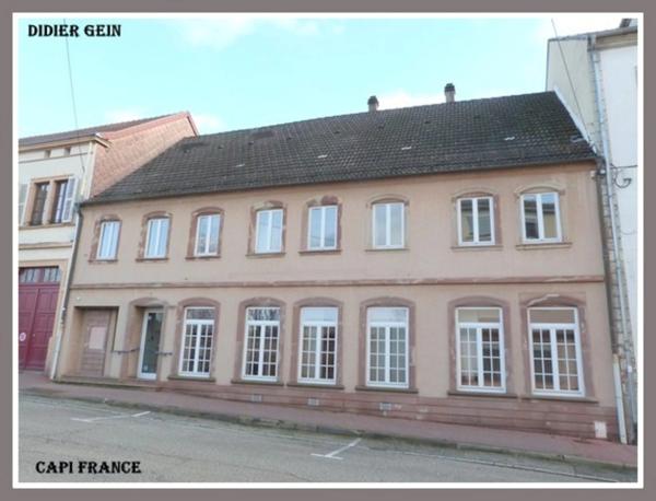 Dpt Moselle (57), à vendre BITCHE immeuble - Terrain de 657,00 m²