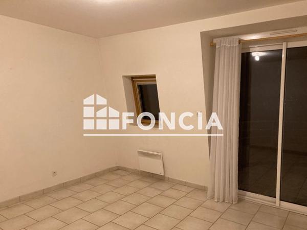 Location Appartement 2 pièces 43.5 m² - 24 RUE VICTOR HUGO Montreuil Juigne 49460