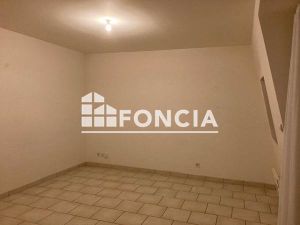 Location Appartement 2 pièces 43.5 m² - 24 RUE VICTOR HUGO Montreuil Juigne 49460