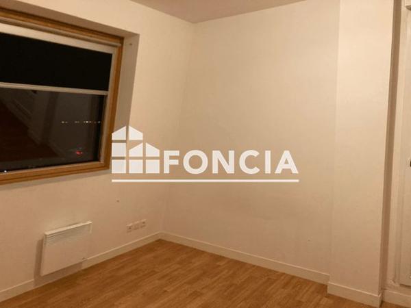 Location Appartement 2 pièces 43.5 m² - 24 RUE VICTOR HUGO Montreuil Juigne 49460