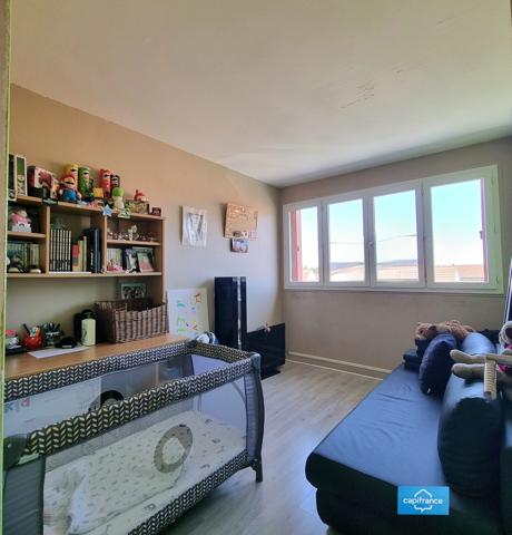 Exclusivité Bel Appartement 4 pièces NEUILLY SUR MARNE 74,83 m2 avec Cave et stationnement