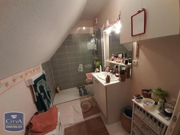 Maison à louer 3 pièces 70.19m² Issoudun (36100)