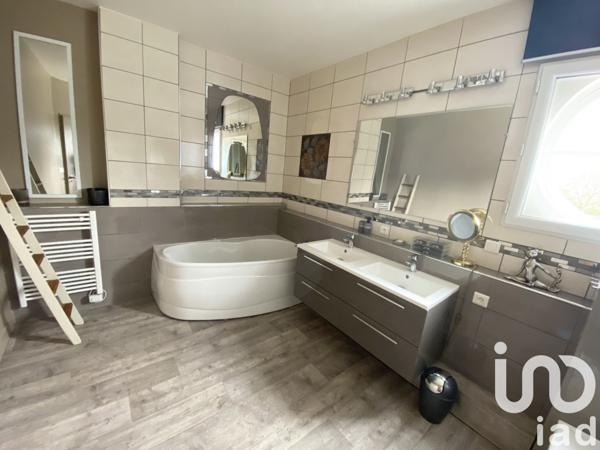 Maison à vendre 5 pièces 209 m² Montceaux-lès-Vaudes