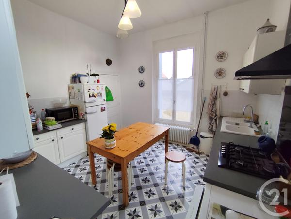 Maison à vendre  8 pièces - 168,30 m2 LA CHATRE - 36