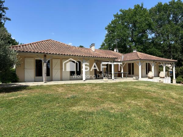 Villa à proximité du lac et du golf de SAINT-CYR