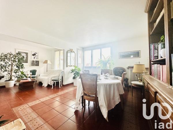 Appartement 5 pièces de 86 m² à Trappes (78190)