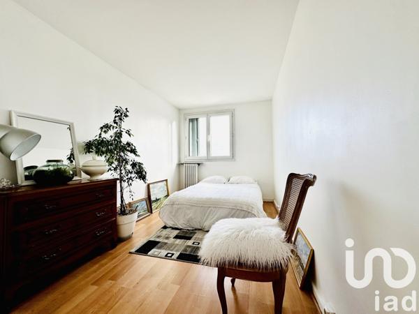 Appartement 5 pièces de 86 m² à Trappes (78190)