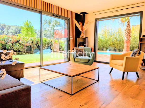 Maison
         7 pièces
        - 180 m² Exclusivité 925 000 € *