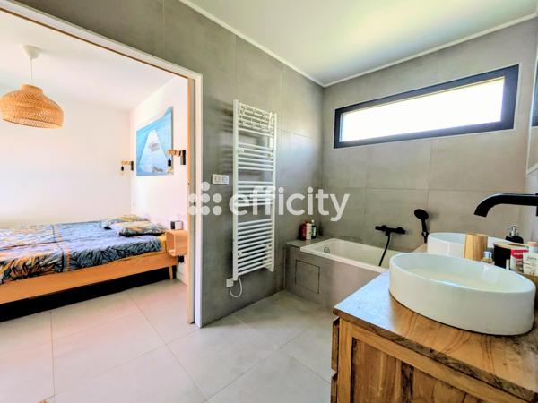Maison
         7 pièces
        - 180 m² Exclusivité 925 000 € *