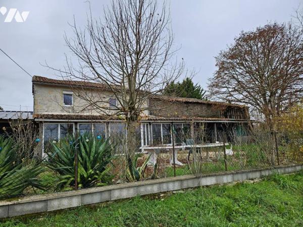A vendre à CHAUNAY, une maison ancienne au sein d'un terrain de 6123m²