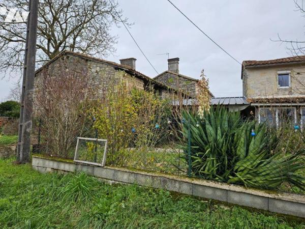 A vendre à CHAUNAY, une maison ancienne au sein d'un terrain de 6123m²