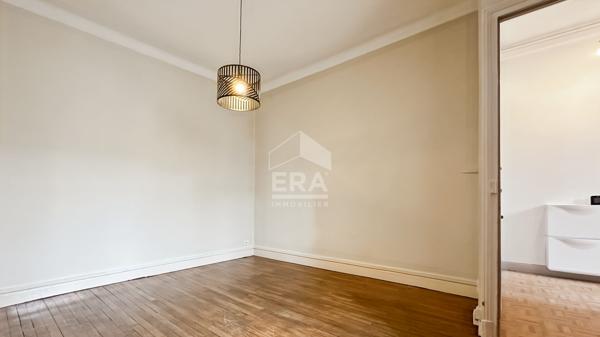 APPARTEMENT T2 AVEC TERRASSE EN HYPER-CENTRE, RUE DE THILLOIS