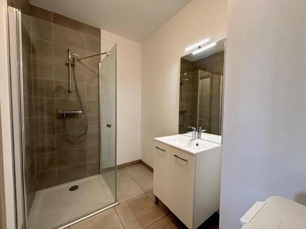 Appartement à louer 3 pièces 56.69m²