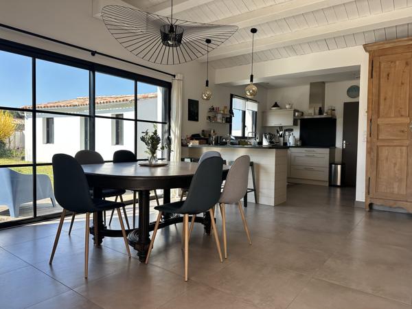 Réthaise nichée au fond d'une impasse