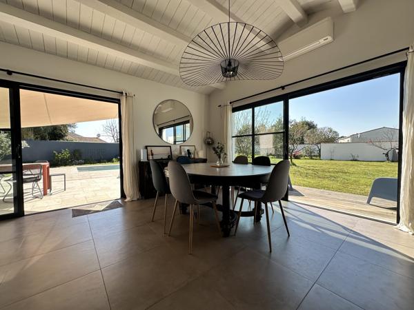 Réthaise nichée au fond d'une impasse