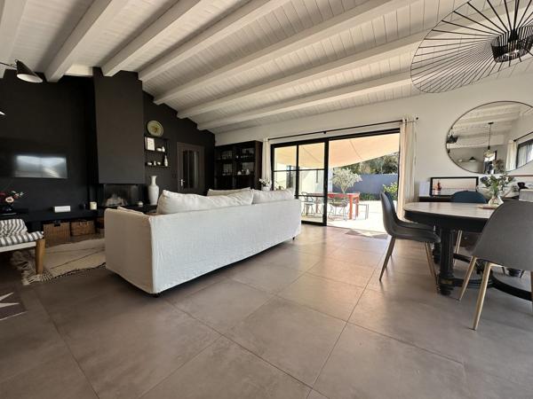 Réthaise nichée au fond d'une impasse