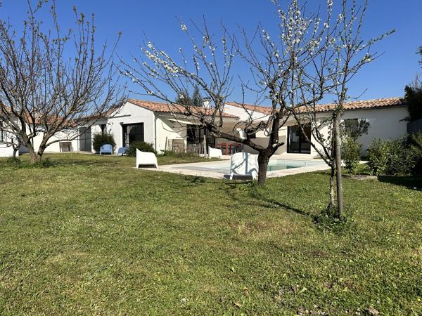 Réthaise nichée au fond d'une impasse