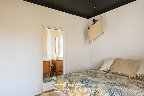 L’esprit sixties revisité : maison familiale au calme avec studio indépendant