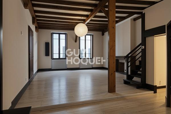 Centre historique : Grand T2 de 66 m²