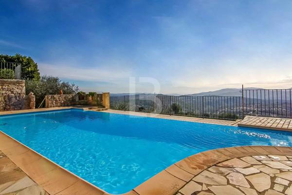 Belle villa provençale à vendre au calme avec vue mer