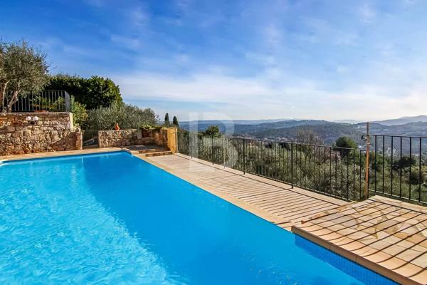 Belle villa provençale à vendre au calme avec vue mer