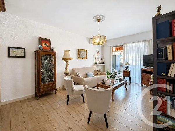 Appartement F2 à vendre  2 pièces - 49,02 m 2   CAGNES SUR MER  - 06
