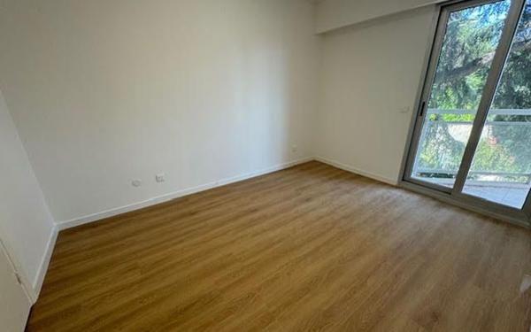 Appartement à vendre    2 pièces •  Nice