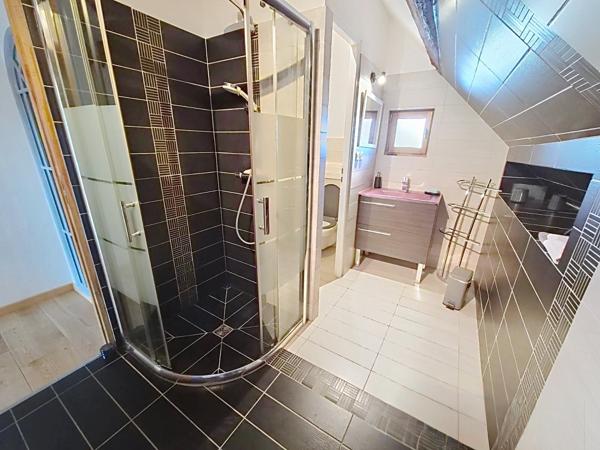 Maison
         4 pièces
        - 120 m² 139 900 €*